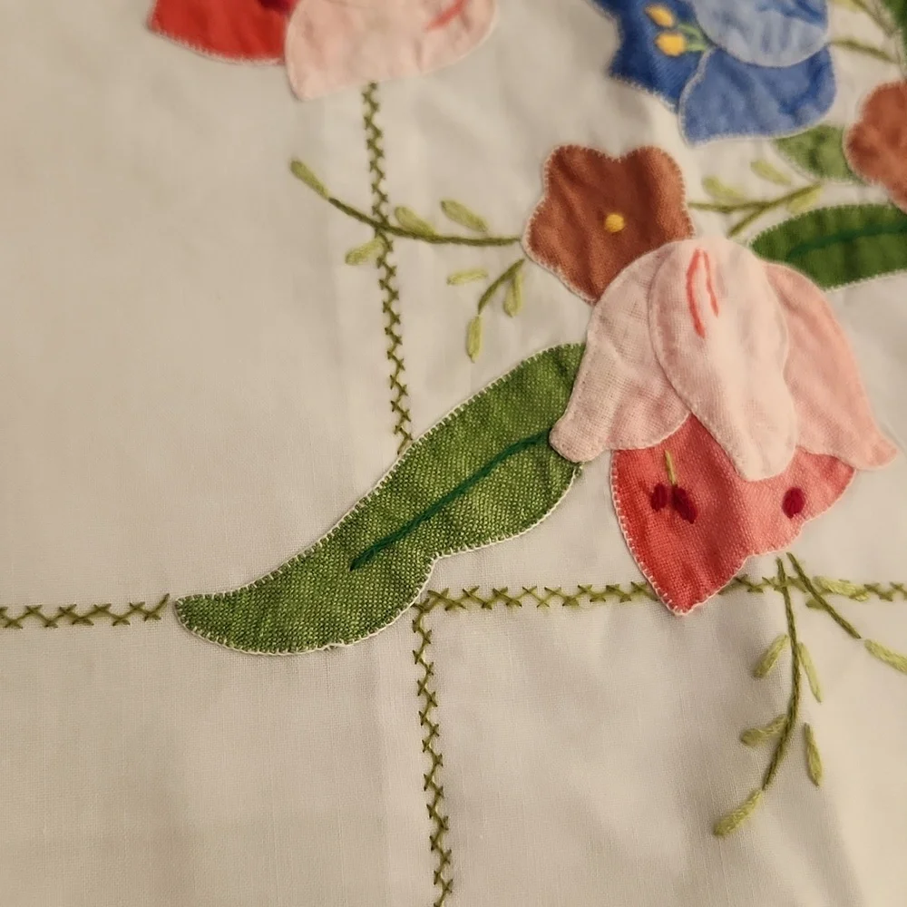 Vintage Floral Embroidered White Tablecloth With Multicolor Oblong 64